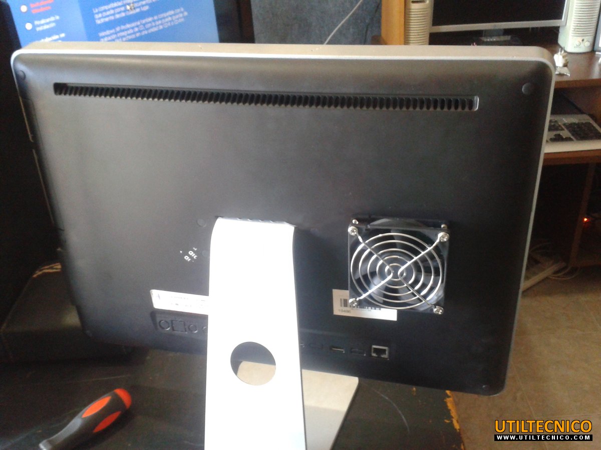 Cooler externo en computadora All In One