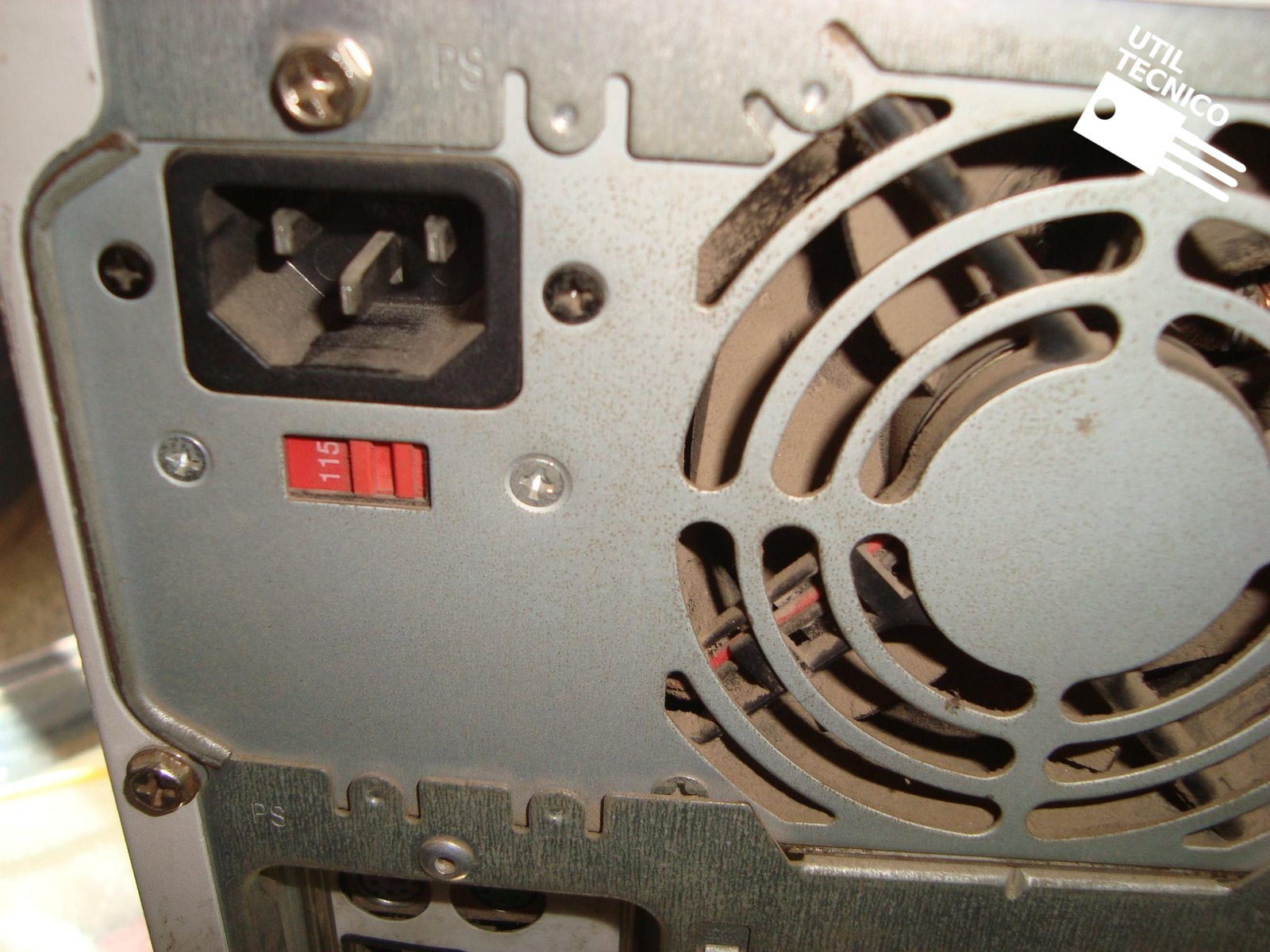 Explosión en fuente por cambiar switch de voltaje 110-220V