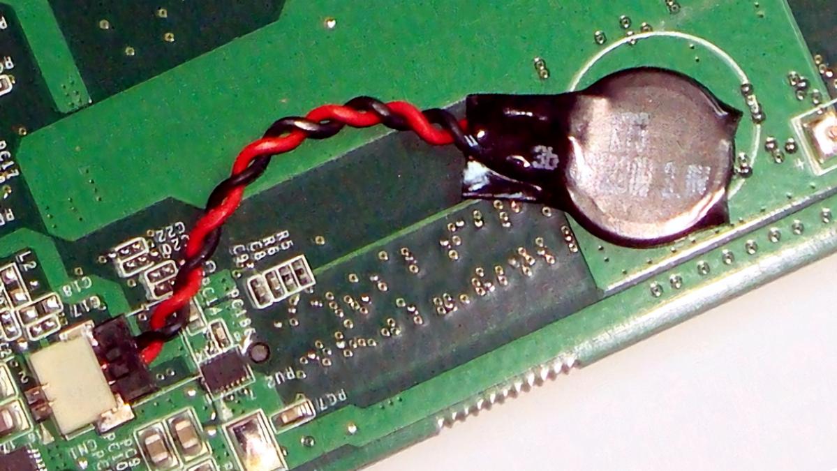 Como soldar cable a una pila de notebook