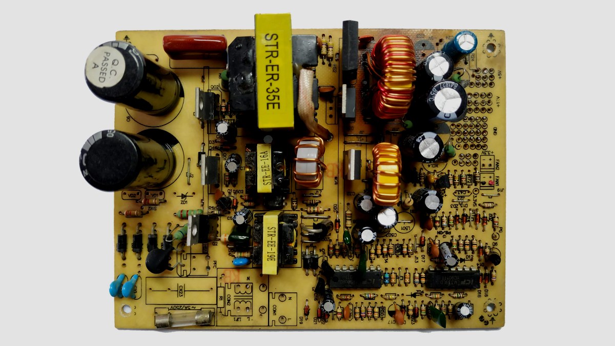 Que componentes Reciclar de una fuente de Computadora ATX